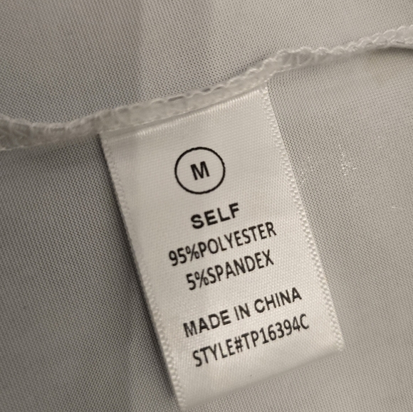 NWT Fashion Nova Taylor Metallic Short Set - Silver Size Medium - Picture 8 of 9